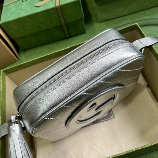 Gucci Blondie Small Camera Bag in Silver Metallic Leather