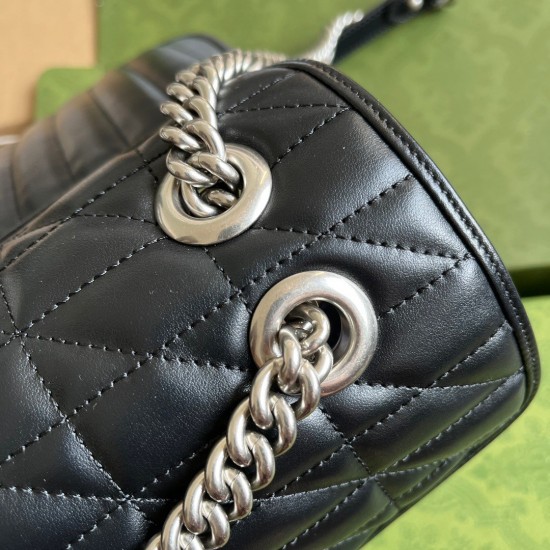 Gucci GG Marmont Medium Shoulder Bag in Black Matelasse Leather