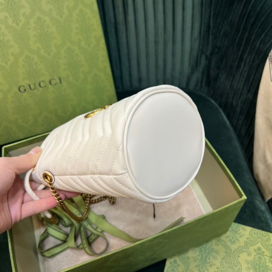 Gucci GG Marmont Mini Bucket Bag in White Chevron Calfskin