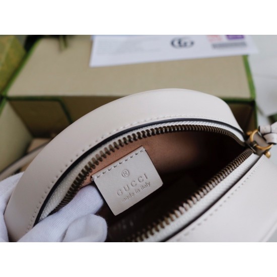 Gucci GG Marmont Mini Round Bag in White Chevron Calfskin