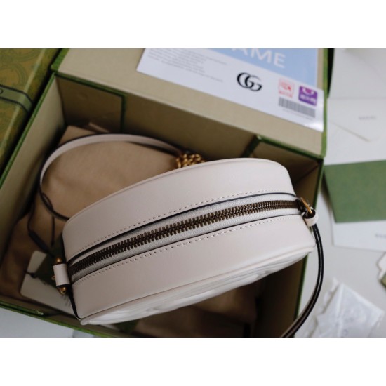 Gucci GG Marmont Mini Round Bag in White Chevron Calfskin