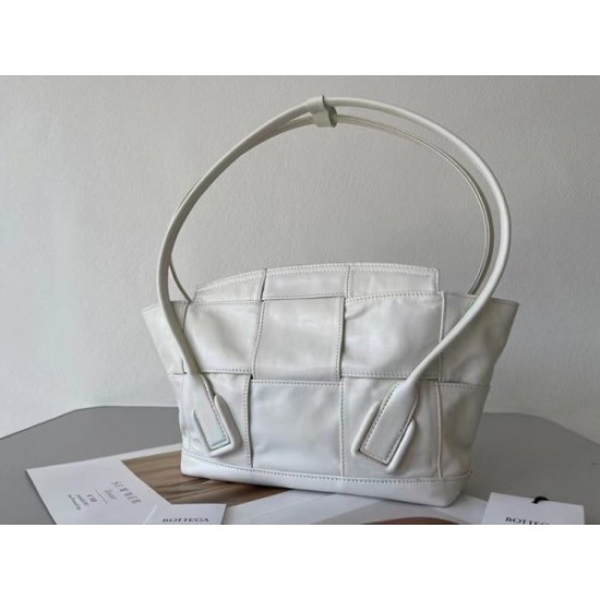 Bottega Veneta Arco Small Bag In White Intrecciato Leather