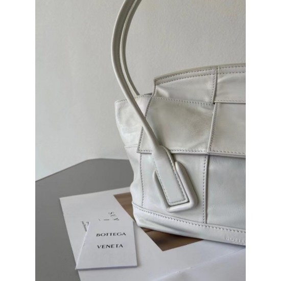 Bottega Veneta Arco Small Bag In White Intrecciato Leather