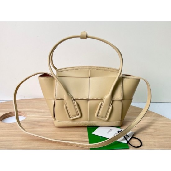 Bottega Veneta Mini Arco Bag In Beige Intrecciato Calfskin