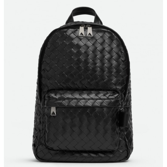 Bottega Veneta Small Backpack In Black Intrecciato Calfskin