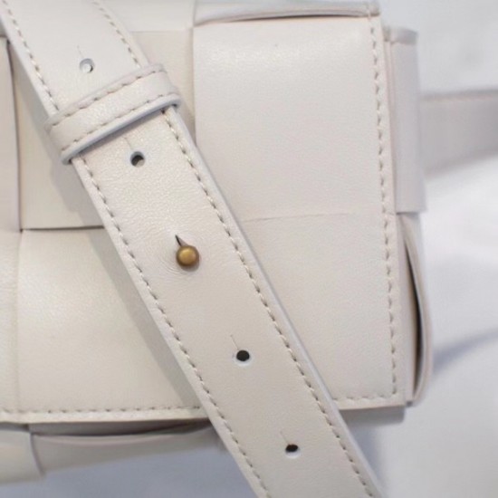 Bottega Veneta Cassette Belt Bag In White Intrecciato Leather