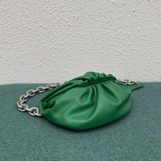 Bottega Veneta The Belt Chain Pouch In Green Nappa Leather