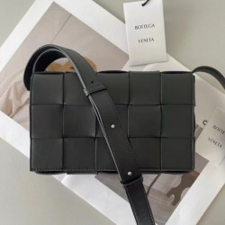 Bottega Veneta Cassett Bag In Black Intrecciato Lambskin