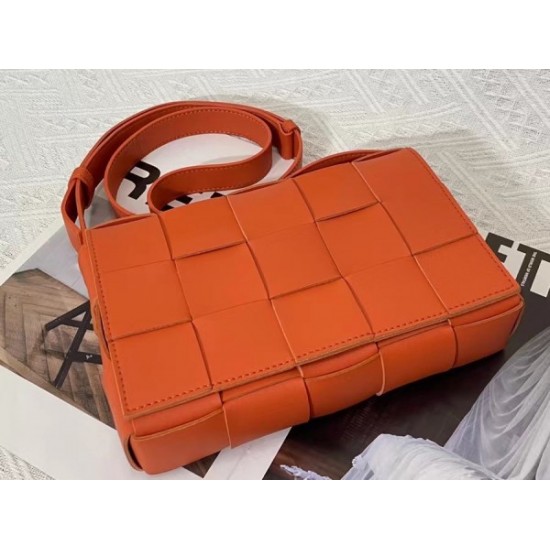 Bottega Veneta Cassett Bag In Orange Intrecciato Lambskin