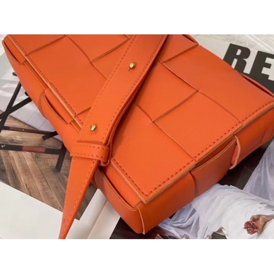 Bottega Veneta Cassett Bag In Orange Intrecciato Lambskin