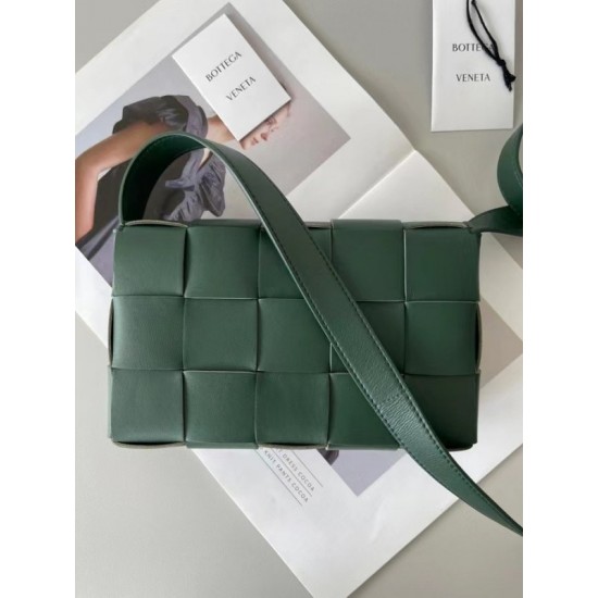 Bottega Veneta Cassett Bag In Raintree Intrecciato Lambskin