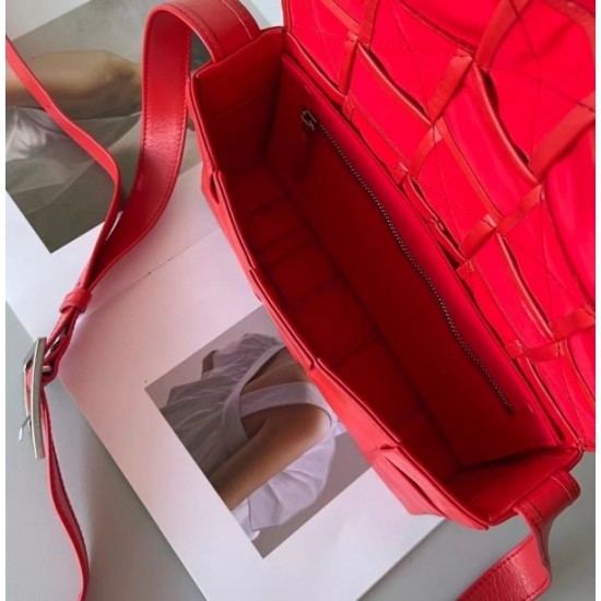 Bottega Veneta Cassett Bag In Red Wrinkled Calfskin