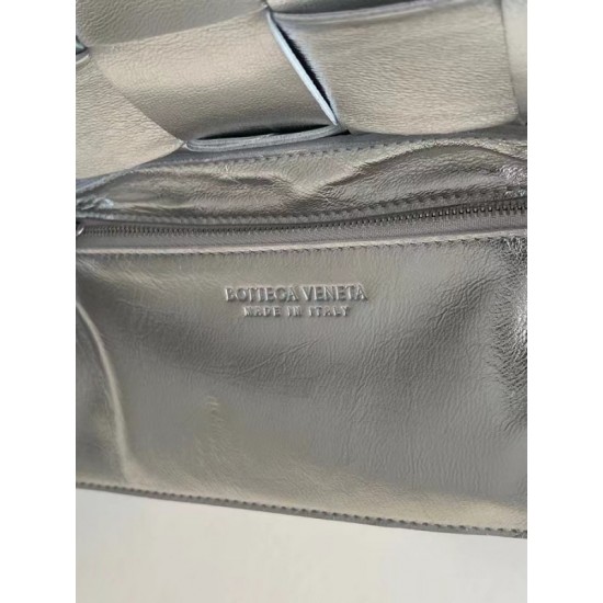 Bottega Veneta Cassett Bag In Silver Intrecciato Lambskin