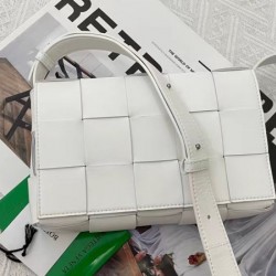 Bottega Veneta Cassett Bag In White Intrecciato Lambskin