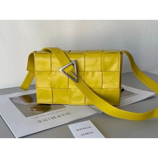 Bottega Veneta Cassett Bag In Yellow Wrinkled Calfskin