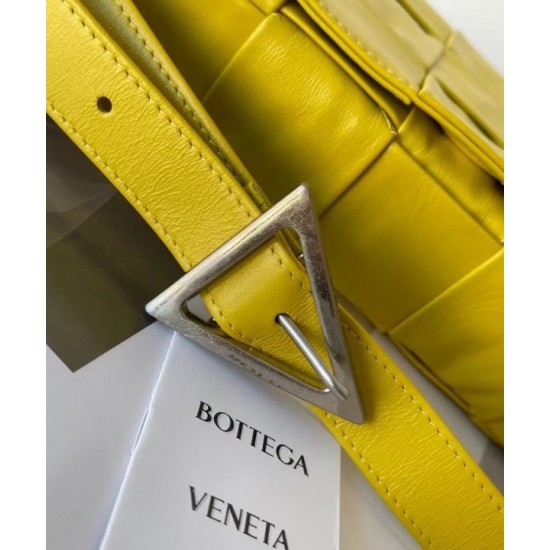 Bottega Veneta Cassett Bag In Yellow Wrinkled Calfskin