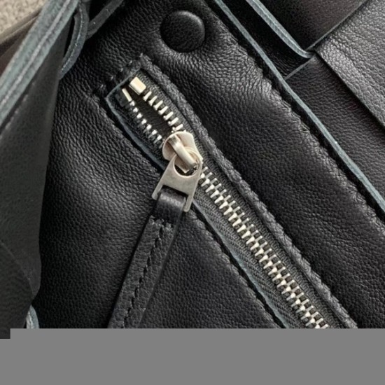 Bottega Veneta Cassette Bag In Black Lambskin