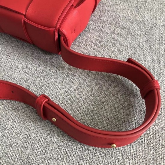 Bottega Veneta Cassette Bag In Red Lambskin