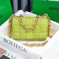 Bottega Veneta Chain Cassette Bag In Kiwi Suede