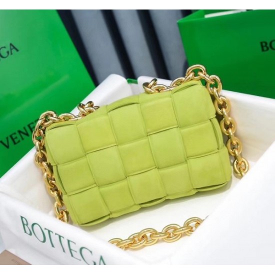 Bottega Veneta Chain Cassette Bag In Kiwi Suede