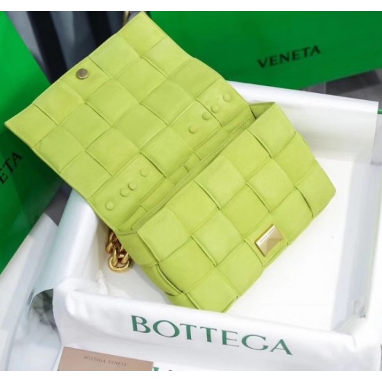 Bottega Veneta Chain Cassette Bag In Kiwi Suede