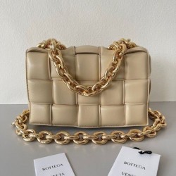 Bottega Veneta Chain Cassette Bag In Porridge Lambskin