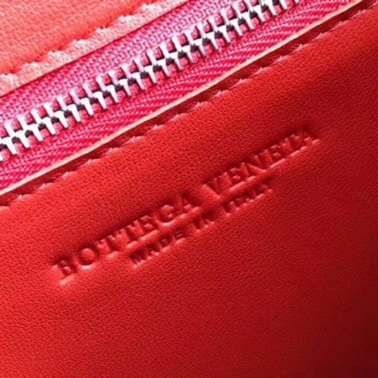 Bottega Veneta Chain Cassette Bag In Red Calfskin