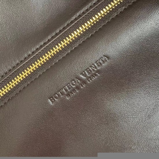 Bottega Veneta Large BV Jodie Bag In Fondente Woven Leather