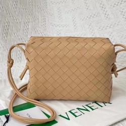 Bottega Veneta Small Loop Bag In Beige Intrecciato Lambskin