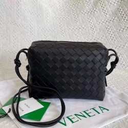 Bottega Veneta Small Loop Bag In Black Intrecciato Lambskin