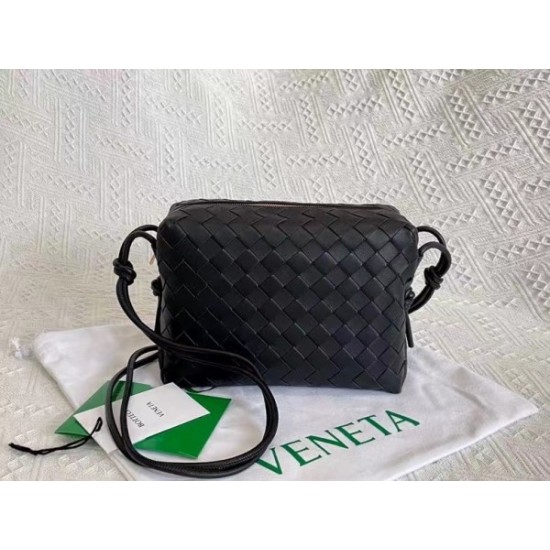 Bottega Veneta Small Loop Bag In Black Intrecciato Lambskin