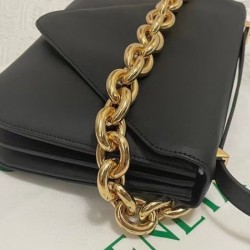 Bottega Veneta Mount Medium Envelope Bag In Black Calfskin