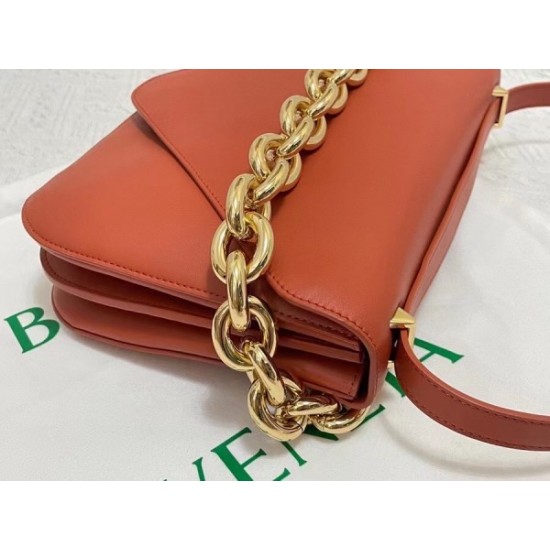 Bottega Veneta Mount Medium Envelope Bag In Maple Calfskin