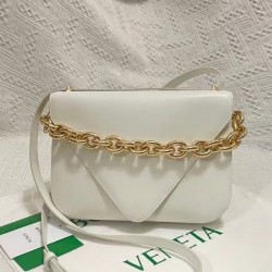 Bottega Veneta Mount Medium Envelope Bag In White Calfskin