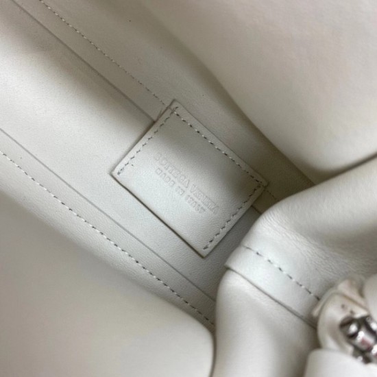 Bottega Veneta Small Point Top Handle Bag In White Leather