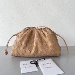 Bottega Veneta Mini Pouch In Beige Intrecciato Lambskin