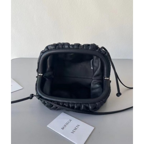 Bottega Veneta Mini Pouch In Black Intrecciato Lambskin