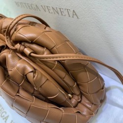 Bottega Veneta Mini Pouch In Caramel Intrecciato Lambskin