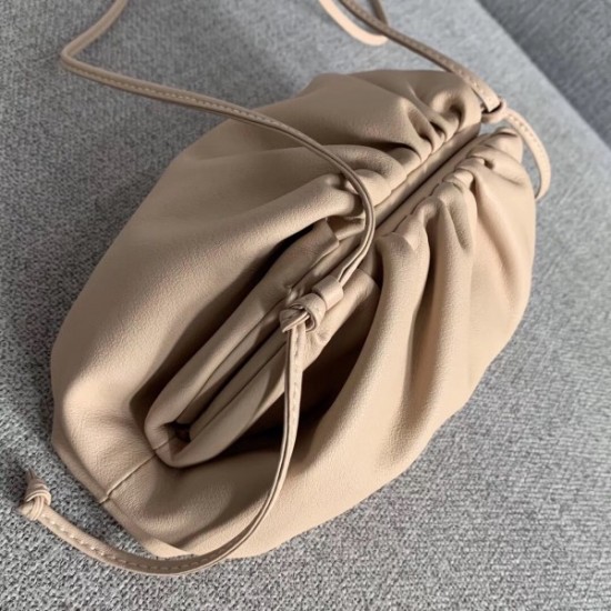 Bottega Veneta Pouch Mini Bag In Beige Calfskin