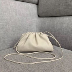 Bottega Veneta Pouch Mini Bag In White Calfskin