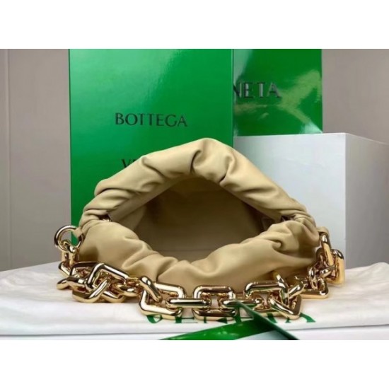 Bottega Veneta The Chain Pouch Bag In Porridge Calfskin