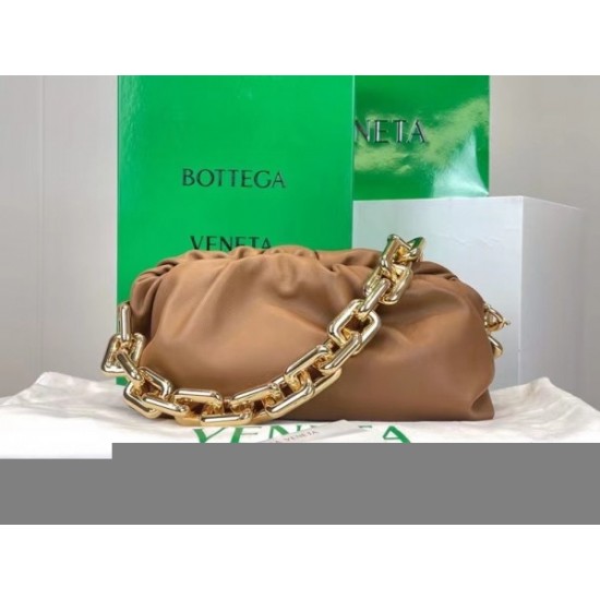 Bottega Veneta The Chain Pouch Bag In Teak Calfskin