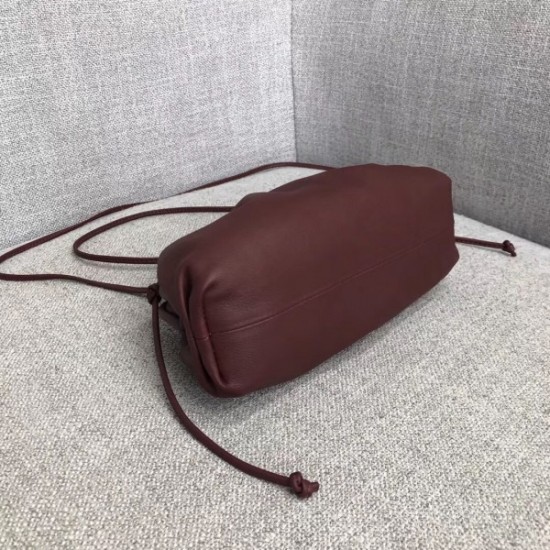 Bottega Veneta The Pouch 20 Clutch In Bordeaux Calfskin