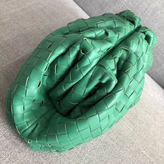 Bottega Veneta The Pouch Clutch In Green Intrecciato Leather