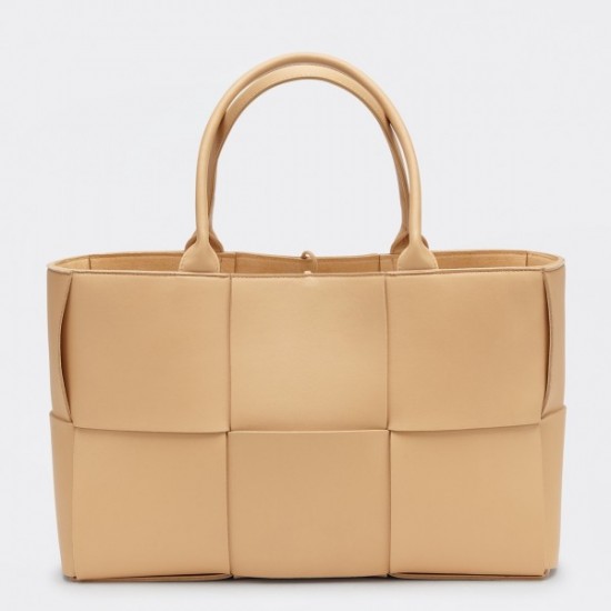 Bottega Veneta Arco Medium Tote In Beige Intrecciato Lambskin