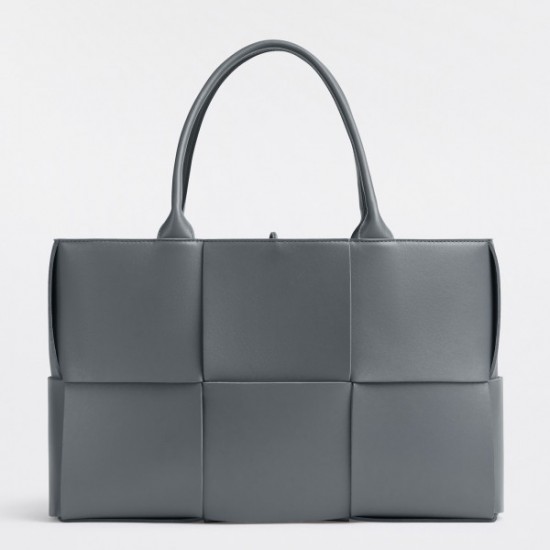 Bottega Veneta Arco Medium Tote In Thunder Intrecciato Lambskin