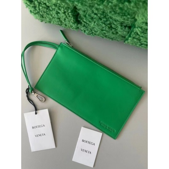 Bottega Veneta Arco Tote In Green Intrecciato Shearling