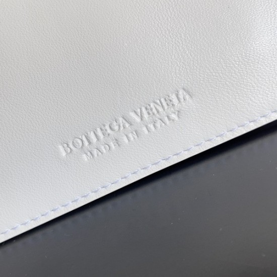 Bottega Veneta Small Flip Flap Bag in White Intrecciato Lambskin