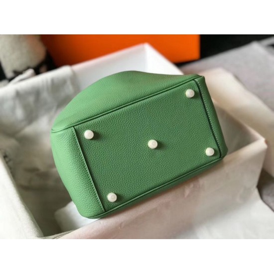 Hermes Lindy 26cm Bag In Vert Criquet Clemence Leather