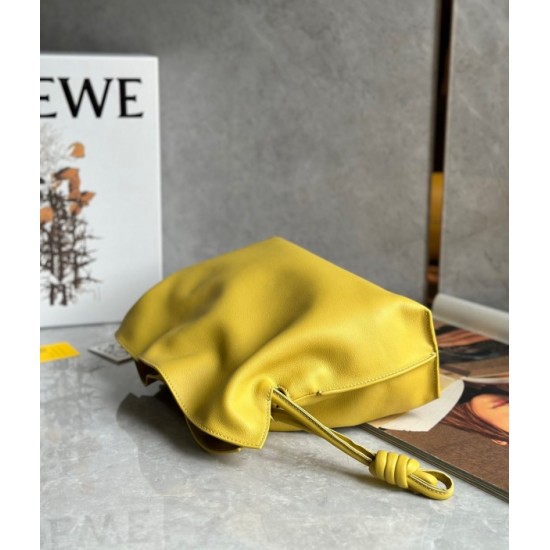 Loewe Flamenco Clutch Bag In Pale Yellow Leather